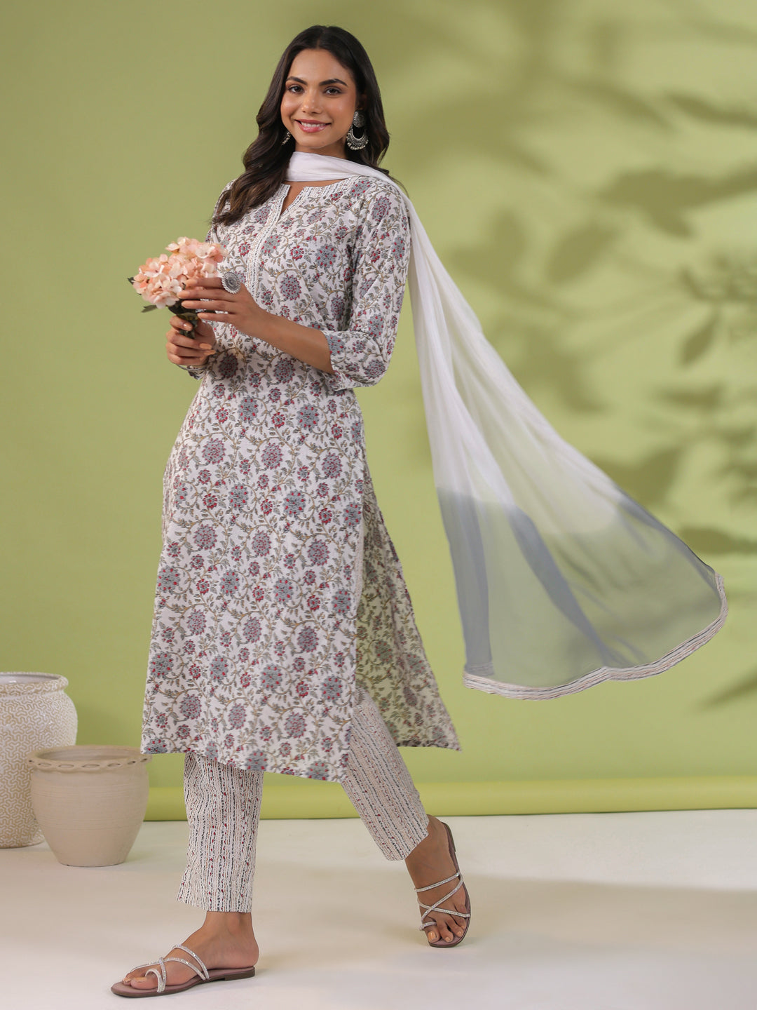 White-Cambric-Floral-Regular-3-Piece-Kurta-Set