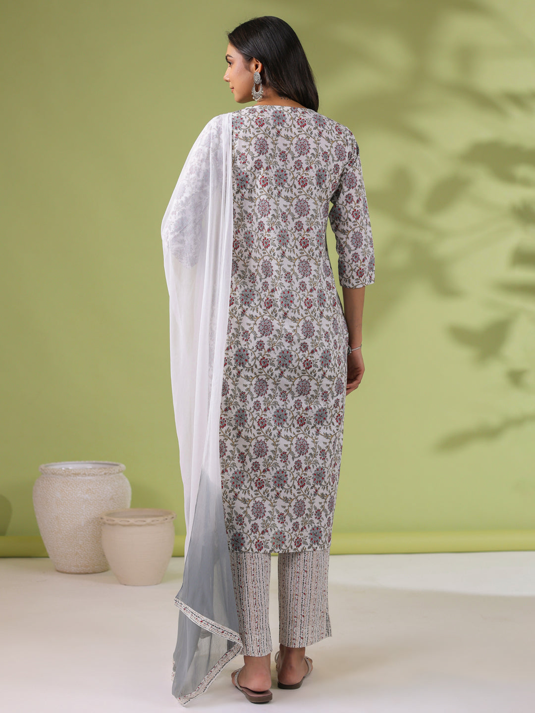 White-Cambric-Floral-Regular-3-Piece-Kurta-Set