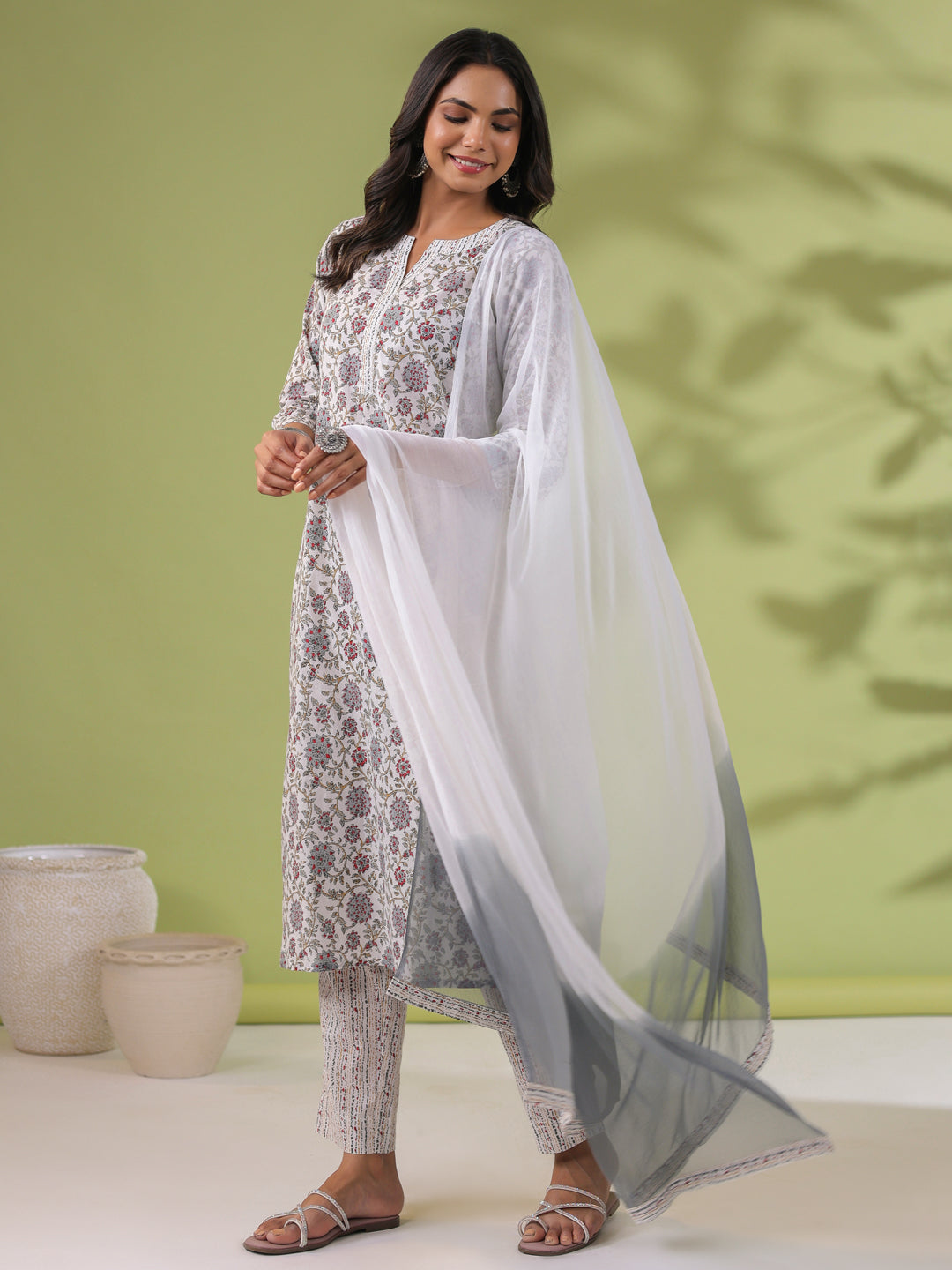 White-Cambric-Floral-Regular-3-Piece-Kurta-Set