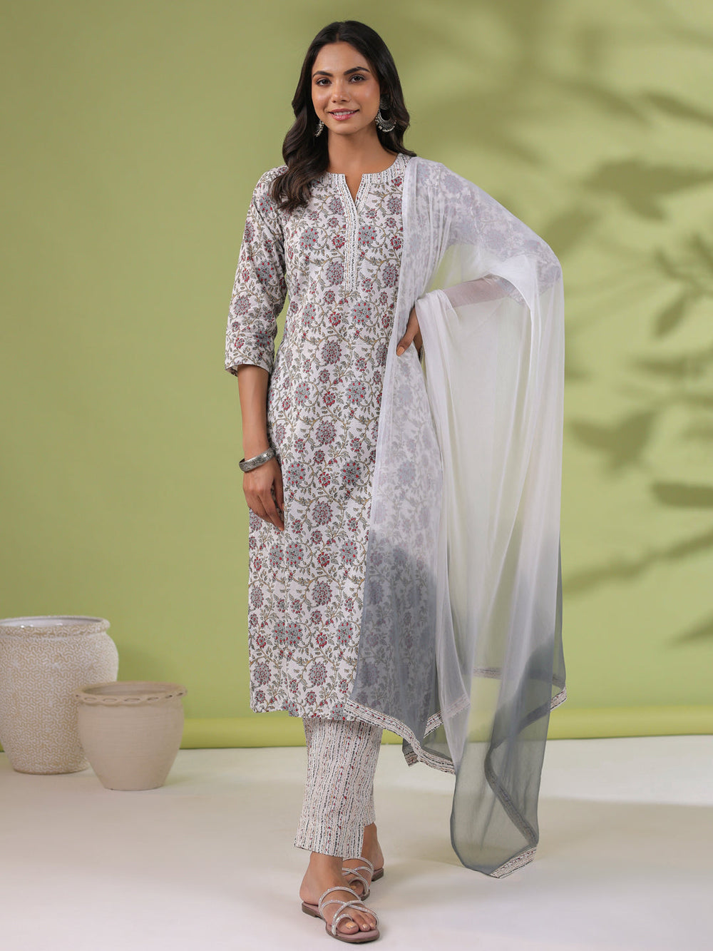 White-Cambric-Floral-Regular-3-Piece-Kurta-Set