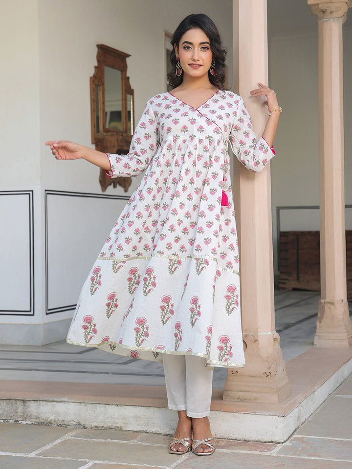 White-Cotton--Floral-Printed-3-Piece-Kurta-Set