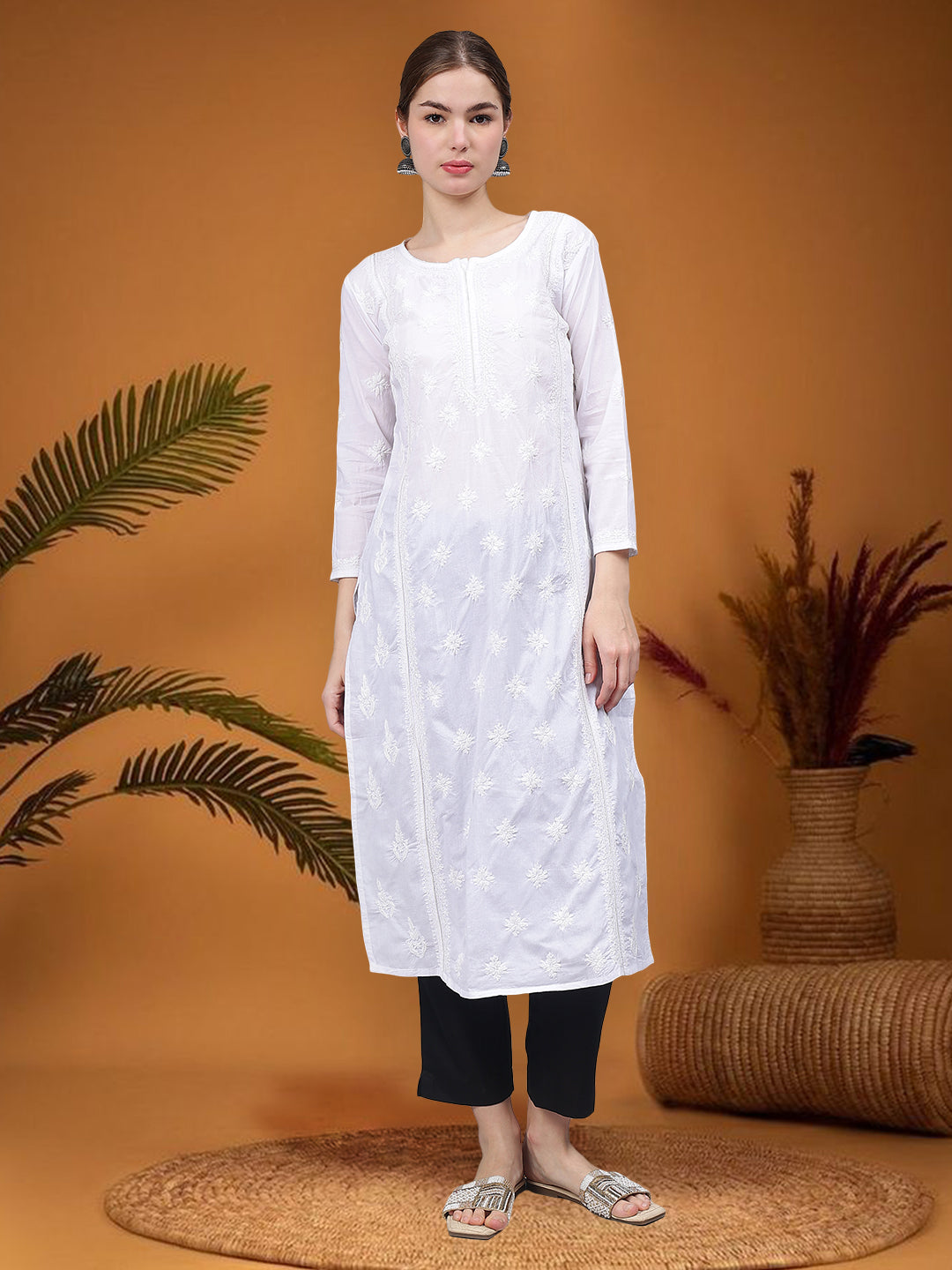 White-Cotton-Hand-Embroidered-Chikankari-Kurta