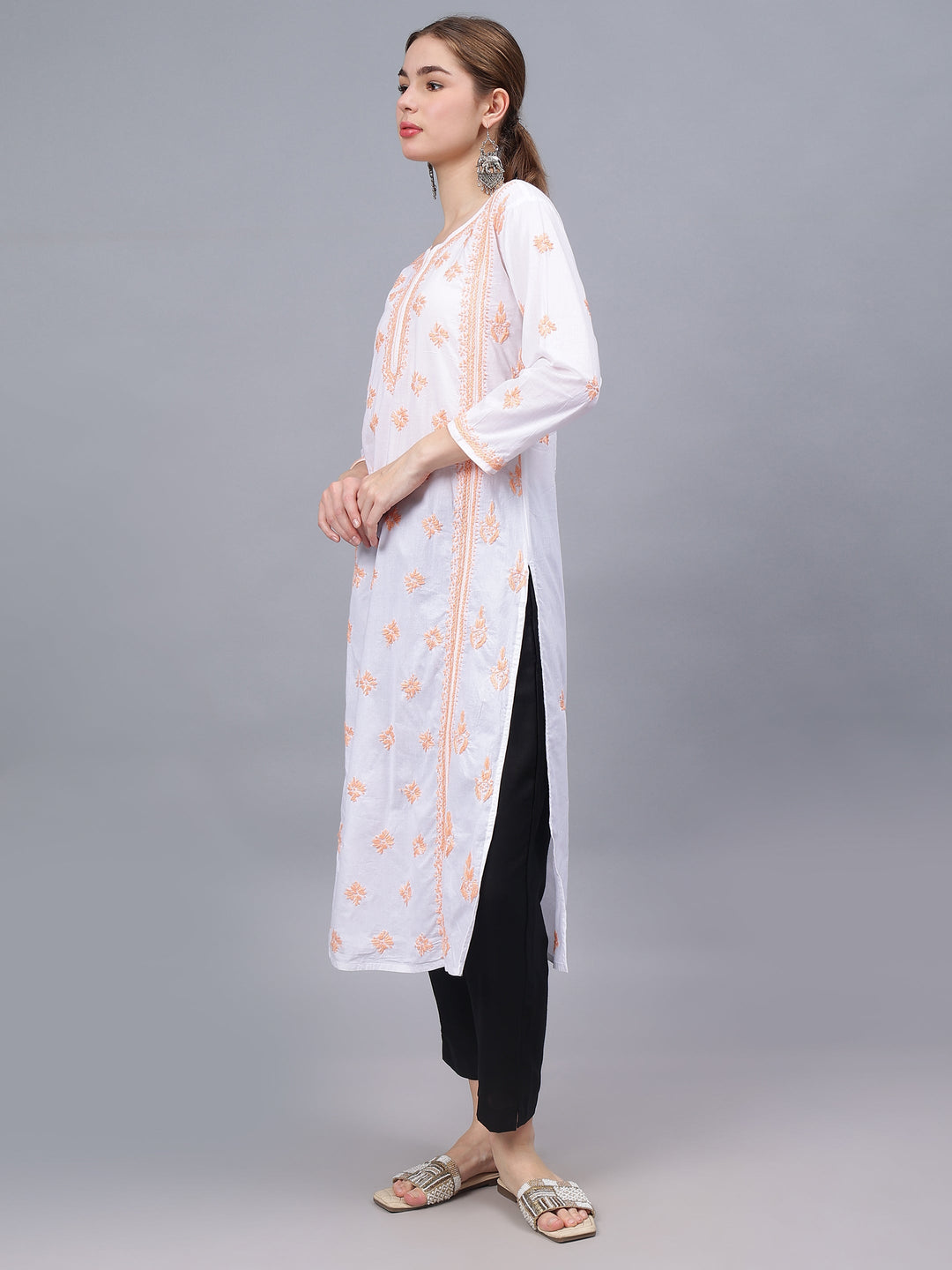 White-Cotton-Hand-Embroidered-Chikankari-Kurta