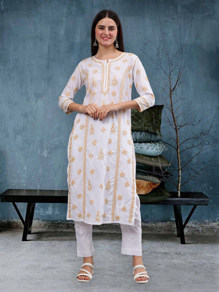 White Cotton Embroidered Lucknowi Chikankari Kurta