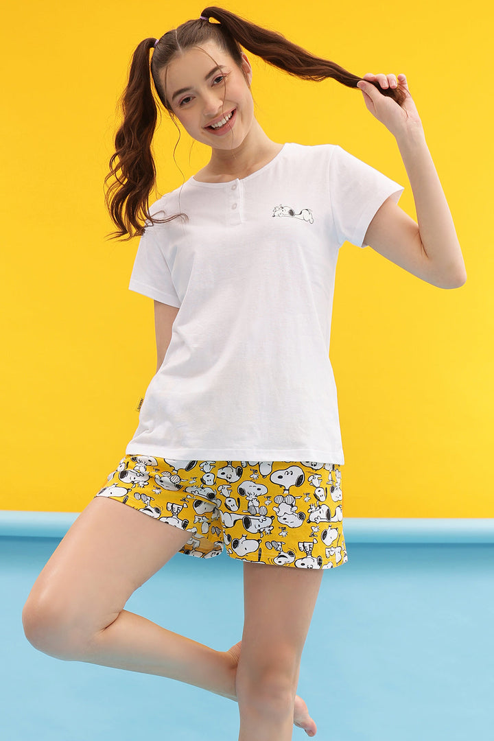 White-Cotton-Peanuts-Snoopy-Print-T-Shirt-&-Shorts-Set