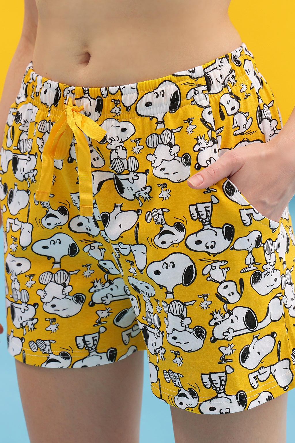 White-Cotton-Peanuts-Snoopy-Print-T-Shirt-&-Shorts-Set