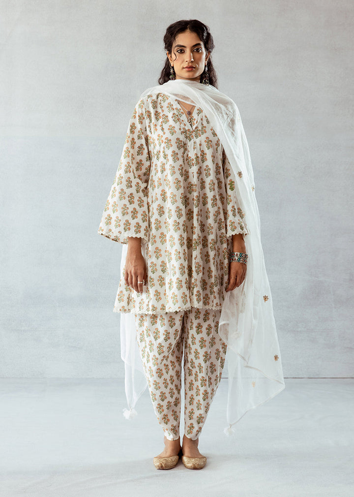 White-Cotton-Printed-Flowy-Sleeves-3-Piece-Kurta-Set