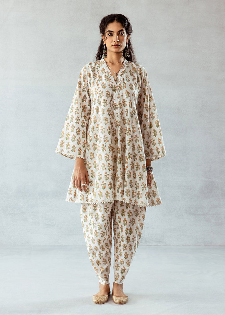 White-Cotton-Printed-Flowy-Sleeves-3-Piece-Kurta-Set