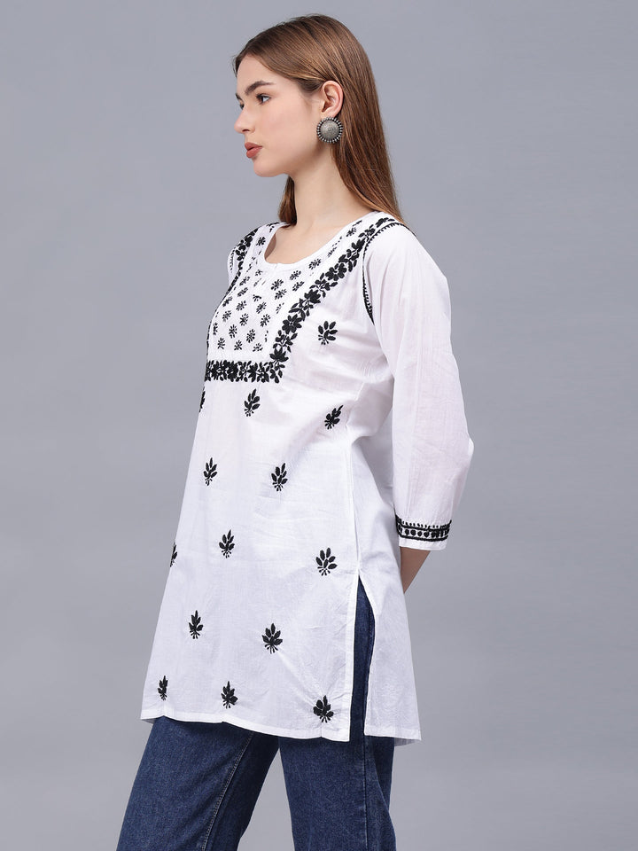 White-&-Black-Cotton-Embroidered-Chikankari-Tunic