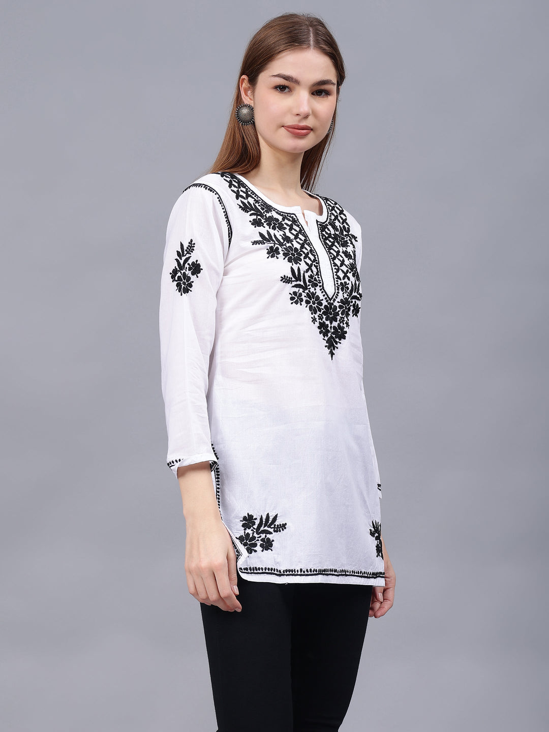 White-&-Black-Cotton-Hand-Embroidered-Chikankari-Tunic