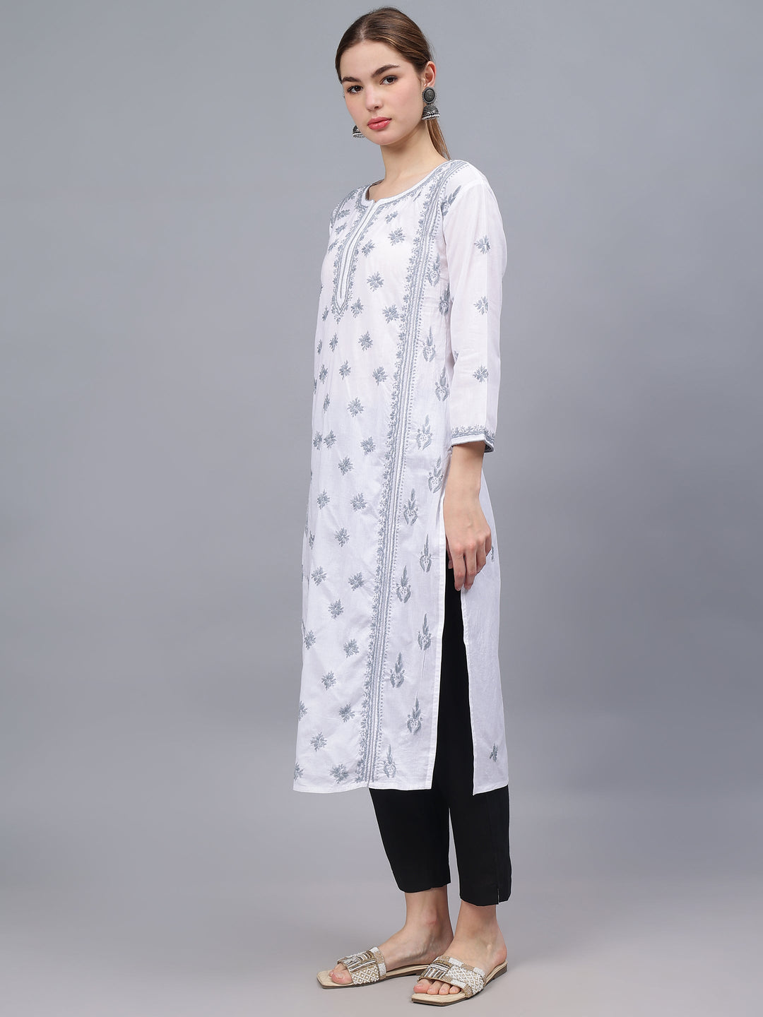 White-&-Grey-Cotton-Embroidered-Chikankari-Kurta