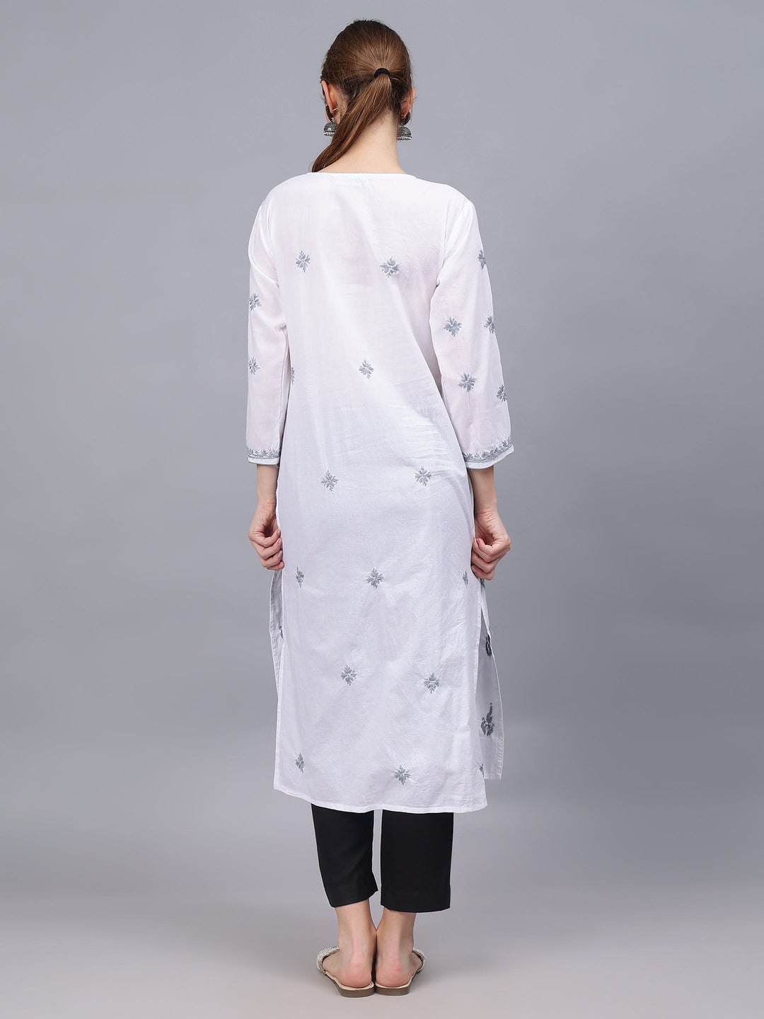 White-&-Grey-Cotton-Embroidered-Chikankari-Kurta