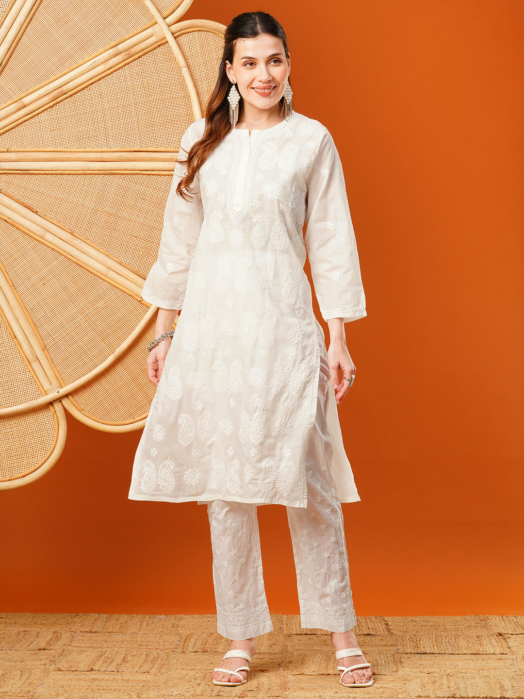 White-Cotton-Embroidered-Chikankari-Kurta-Only