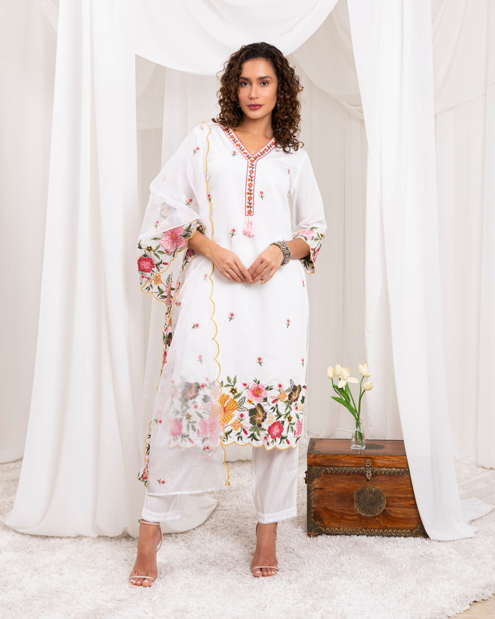 White-Organza-Embroidered-3-Piece-Kurta-Set