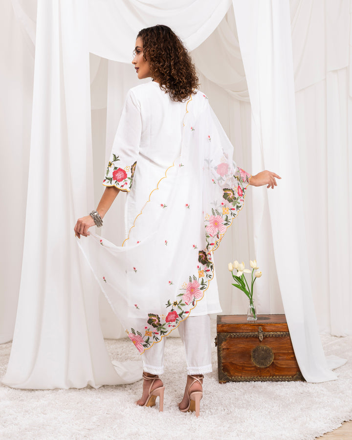 White-Organza-Embroidered-3-Piece-Kurta-Set