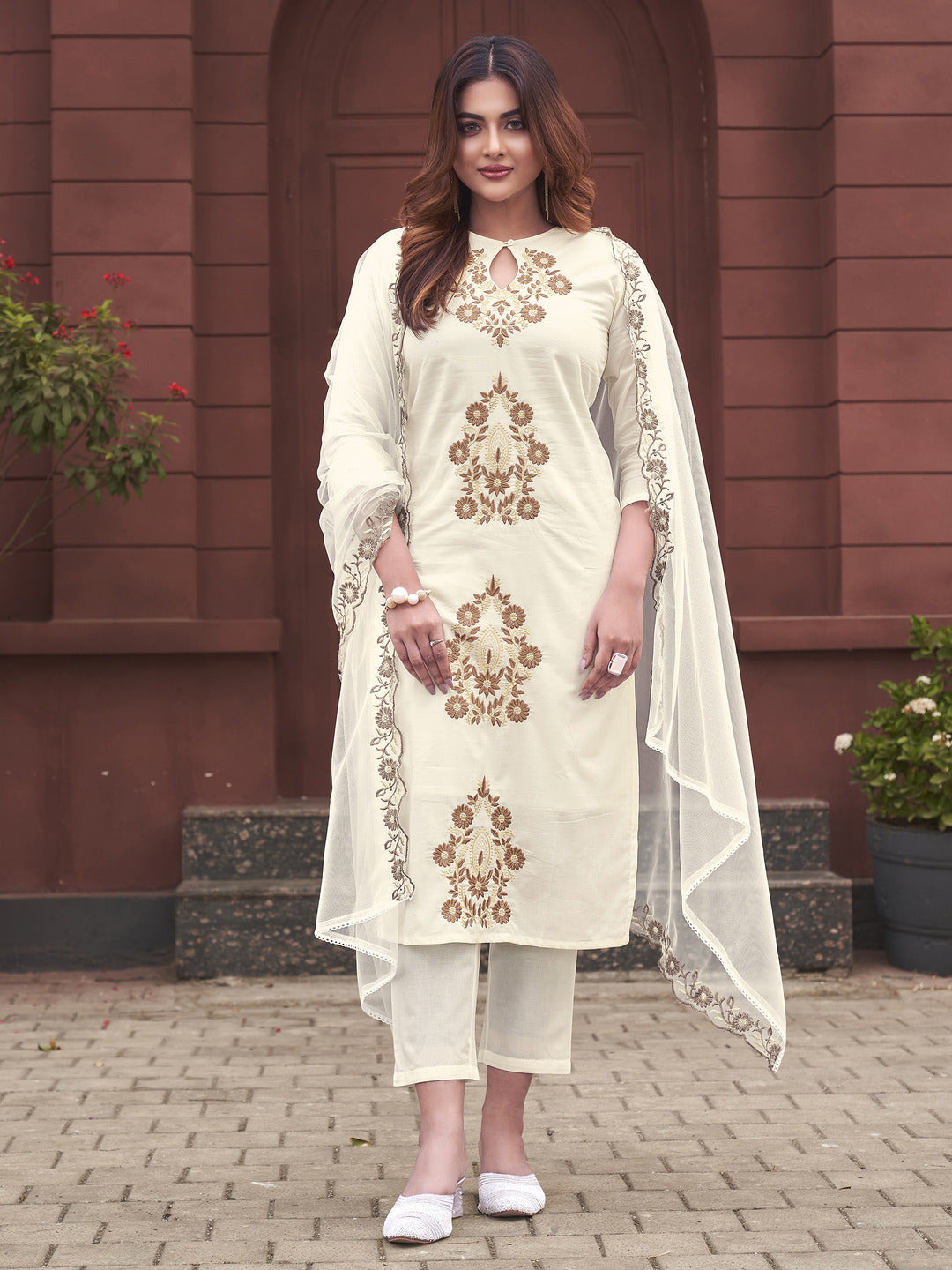 White-Pure-Cotton-Embroidered-Kurta-Set
