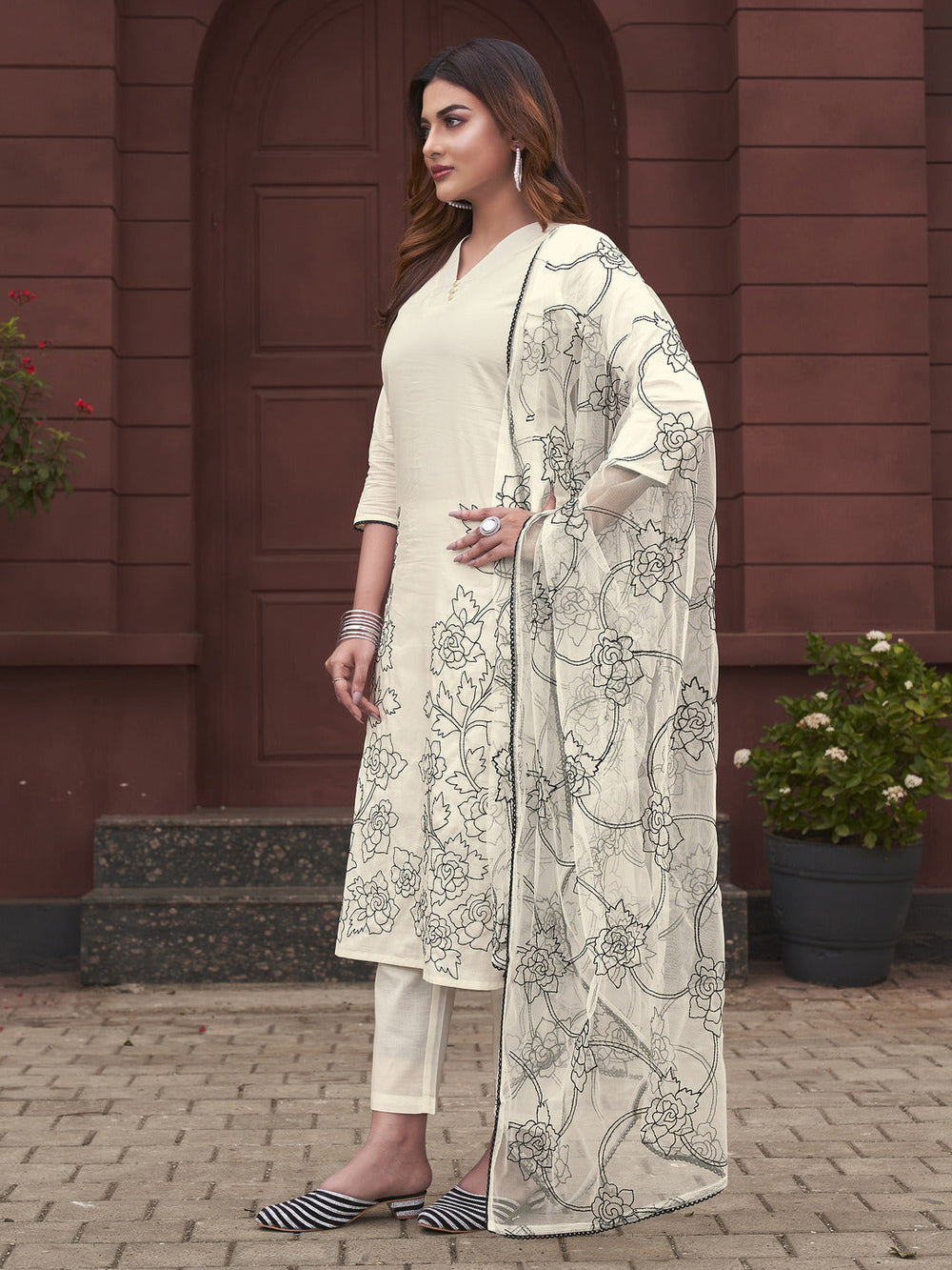 White-Pure-Cotton-Embroidered-V-Neck-Kurta-Set