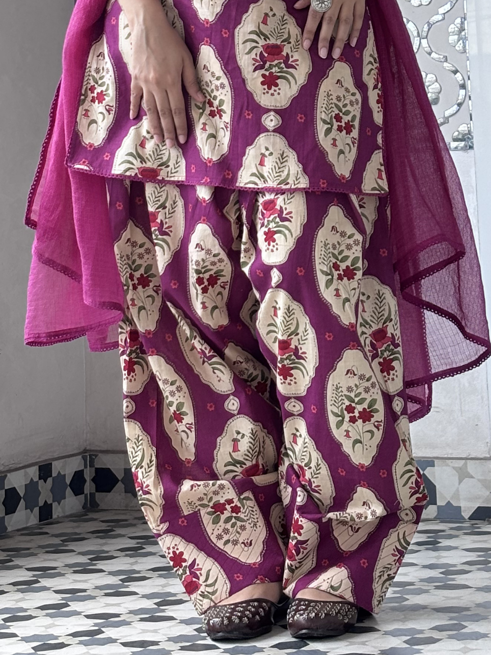 Jamuni Mughal Print Farshi Set