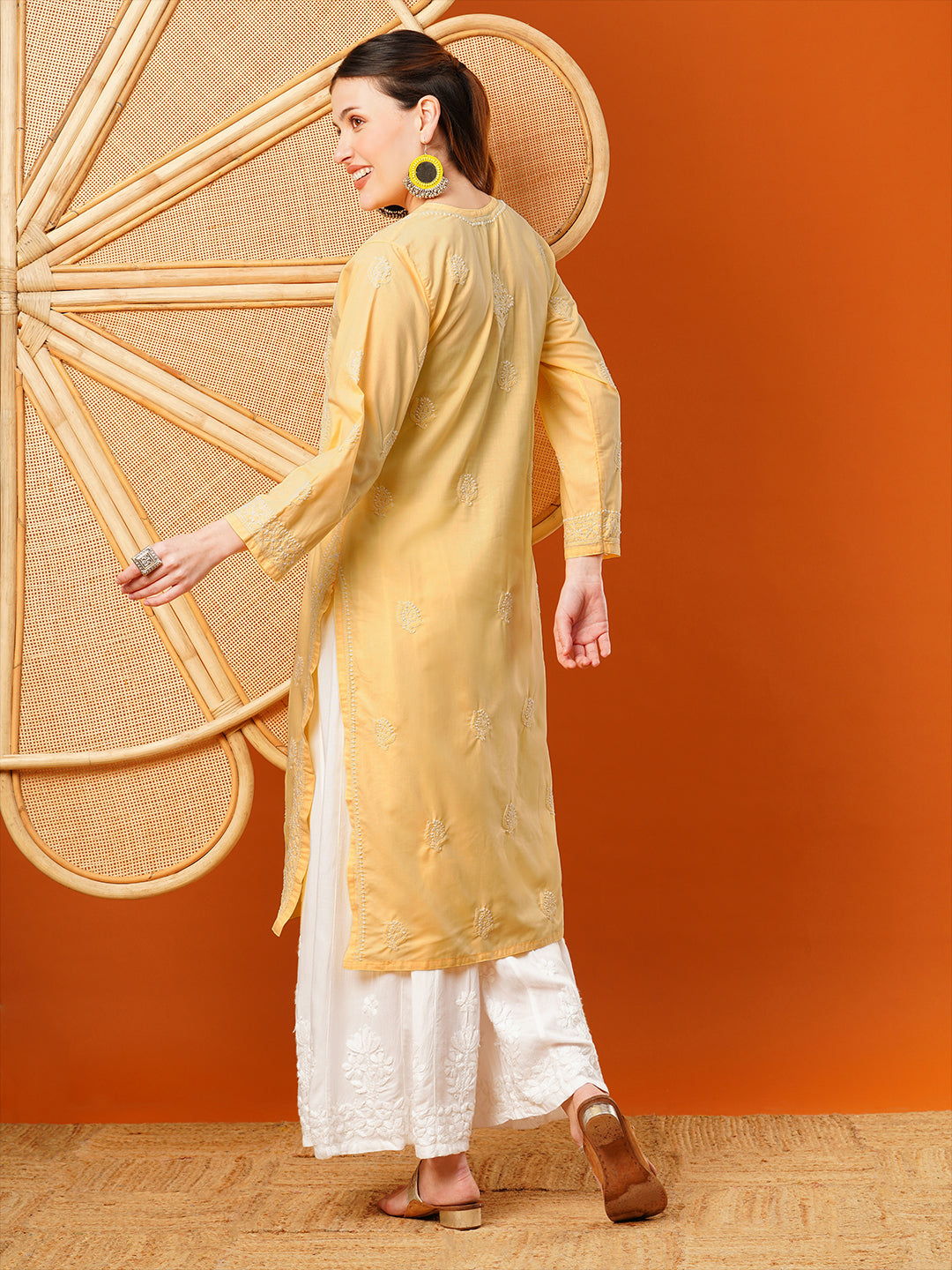 Yellow-Cotton-Embroidered-Chikankari-Kurta