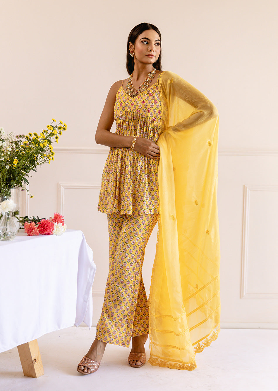 Yellow-Muslin-Silk-Printed-Strappy-3-Piece-Kurta-Set