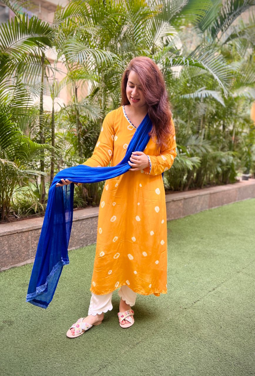 Yellow-Natural-Crepe-Tie-Dye-3-Piece-Kurta-Set