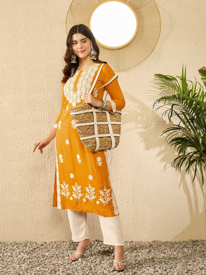 ZERESOUQ-Yellow-Viscose-Rayon-Solid-Embroidered-Straight-Kurta