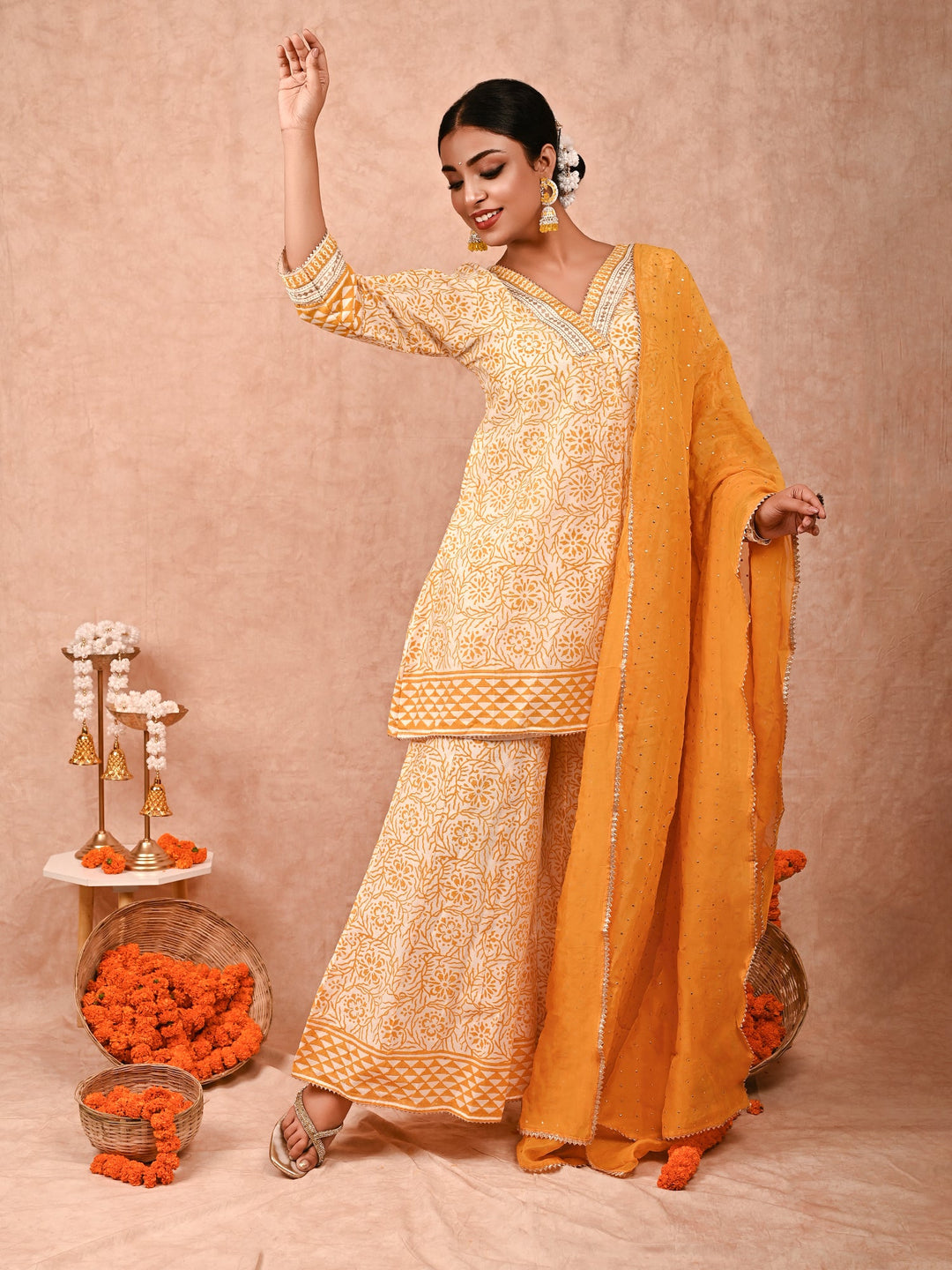 ZERESOUQ-Yellow-Zeenat-Chanderi-Silk-Kurta-Set-With-Dupatta-(Set-Of-3)