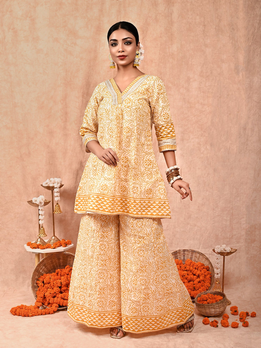 ZERESOUQ-Yellow-Zeenat-Chanderi-Silk-Kurta-Set-(Set-Of-2)