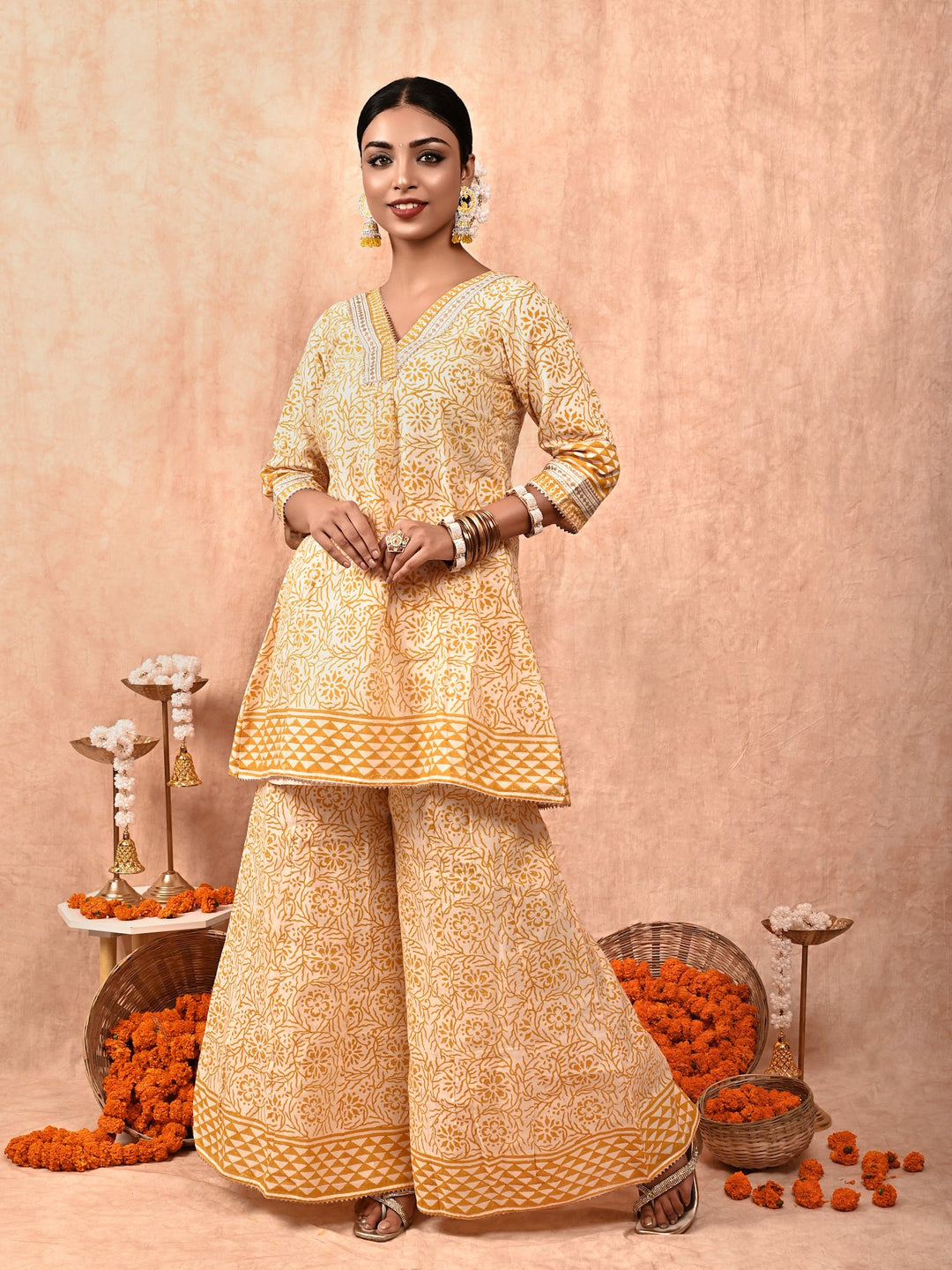 ZERESOUQ-Yellow-Zeenat-Chanderi-Silk-Kurta-Set-(Set-Of-2)