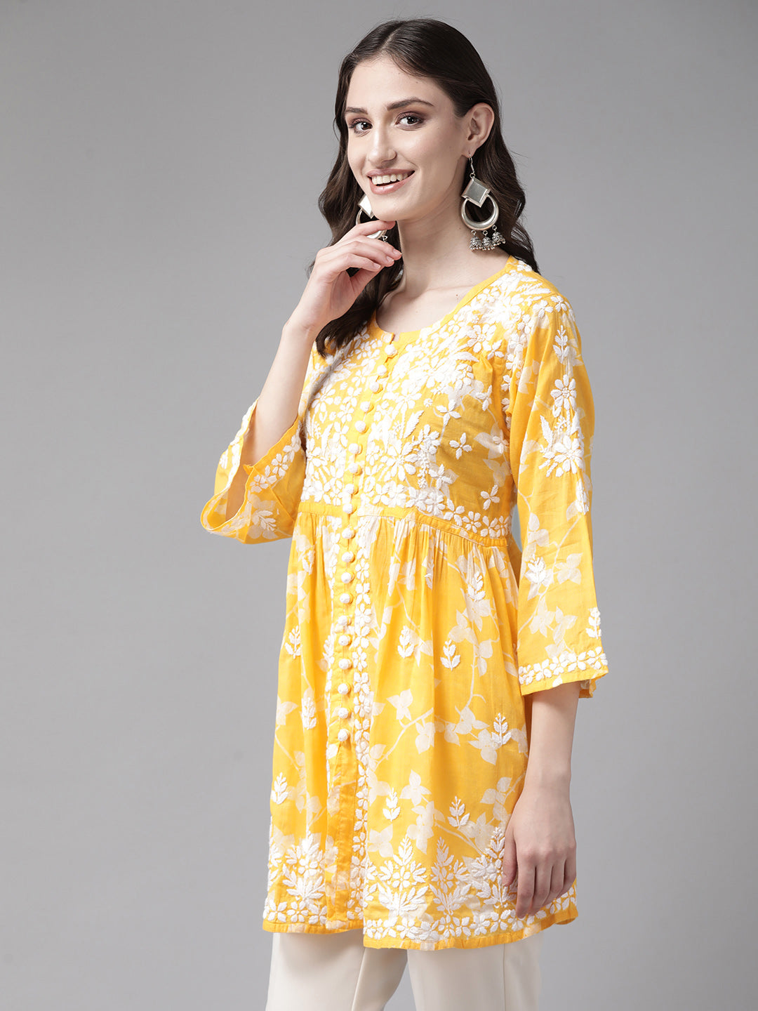 Yellow-&-White-Cotton-Floral-Embroidered-Chikankari-Kurti