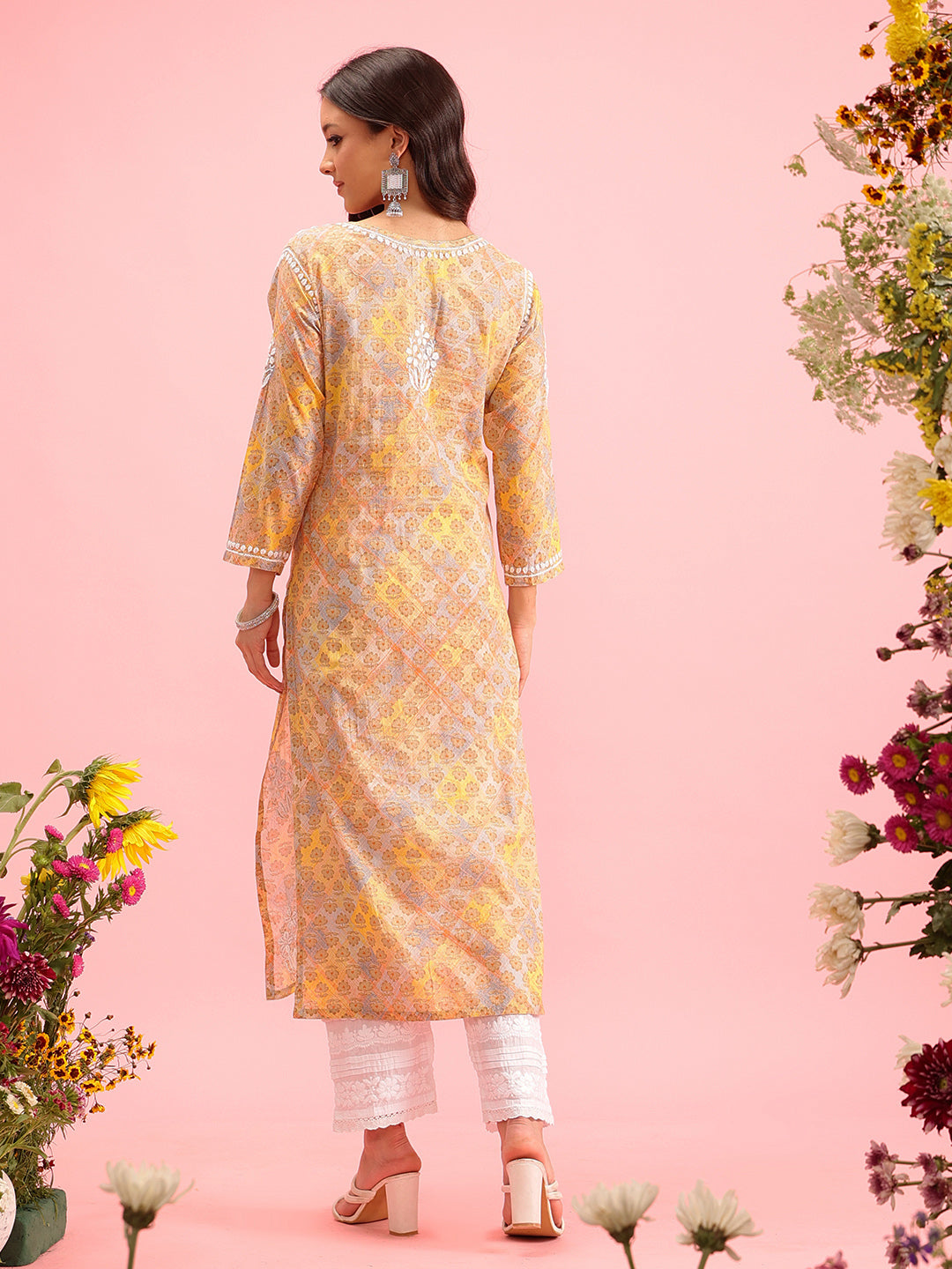 Yellow-&-White-Mul-Cotton-Embroidered-Chikankari-Kurta