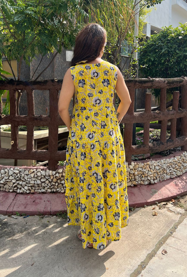 Yellow-Cotton-Sunflower-Maxi-Dress