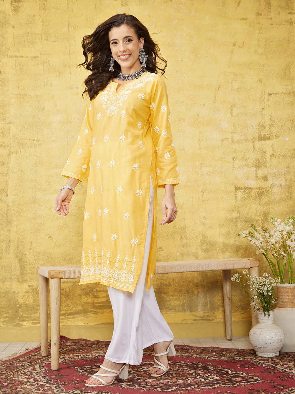 Yellow-&-White-Cotton-Embroidered-Chikankari-Kurta