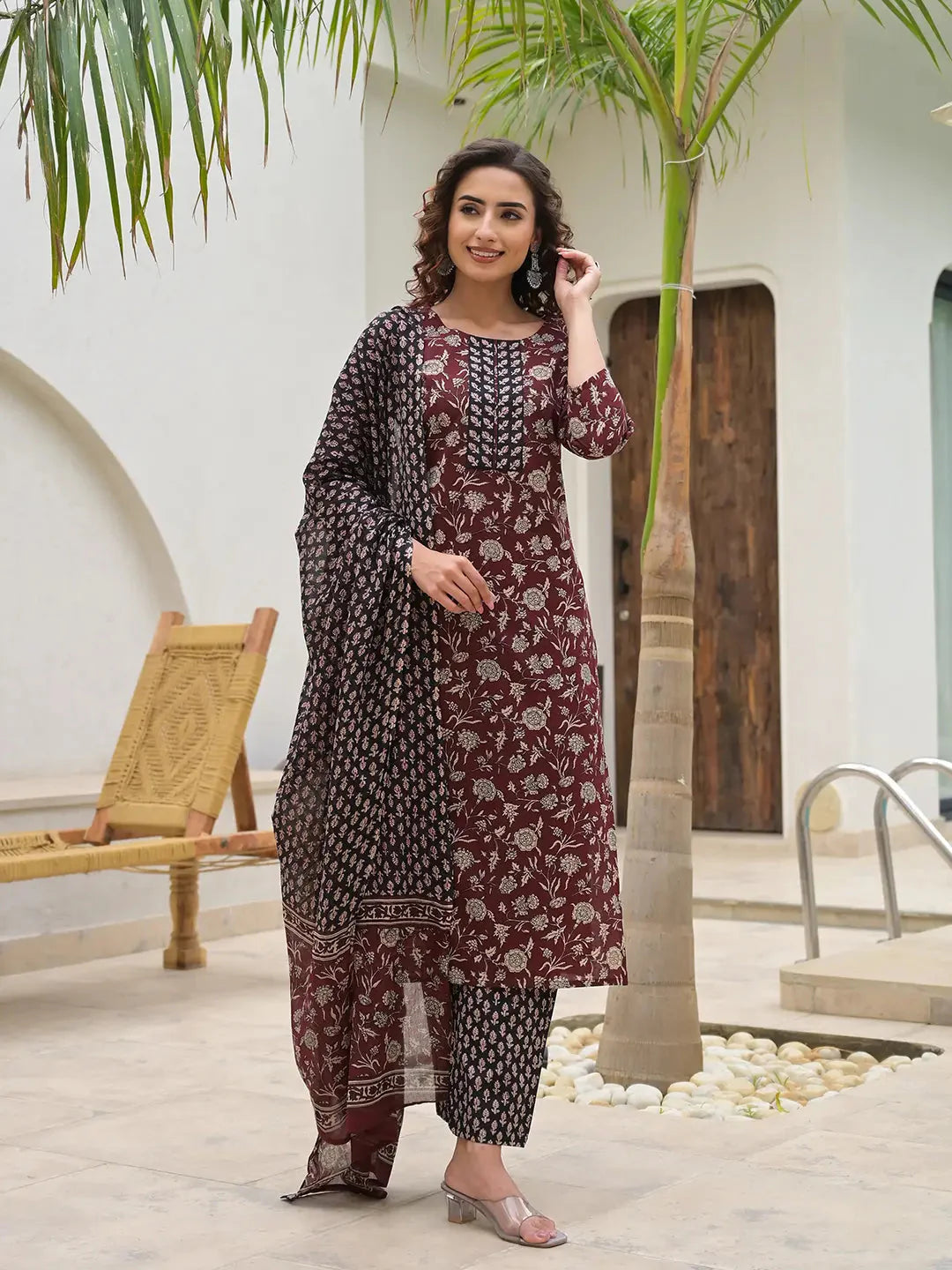 Maroon-Cotton-Piping-On-Yoke-Floral-Print-3-Piece-Kurta-Set