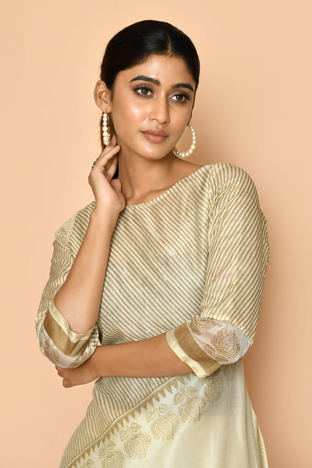 ZERESOUQ-Zeba-Ivory-Handloom-Maheshwari-Silk-Kurta-Set
