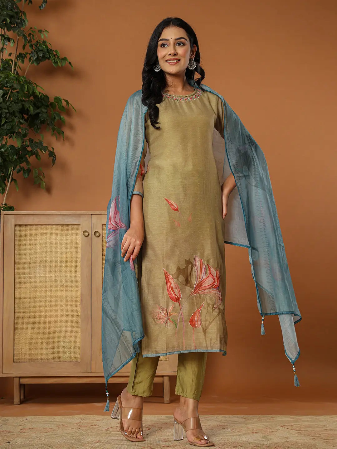 Green-Chanderi-Embroidered-3-Piece-Kurta-Set