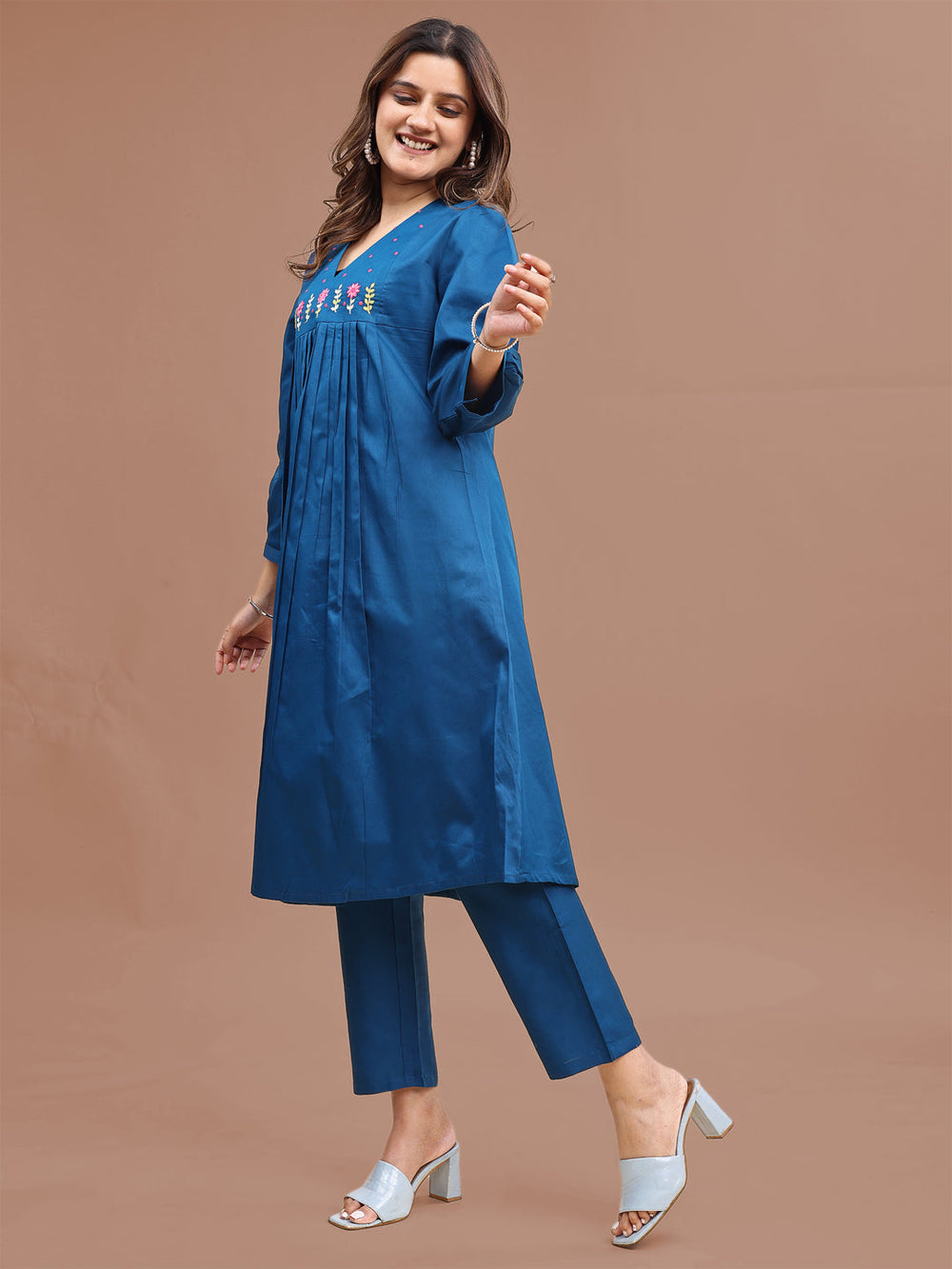 Teal-Cotton-Blend-Embroidered-Yoke-2-Piece-Kurta-Set
