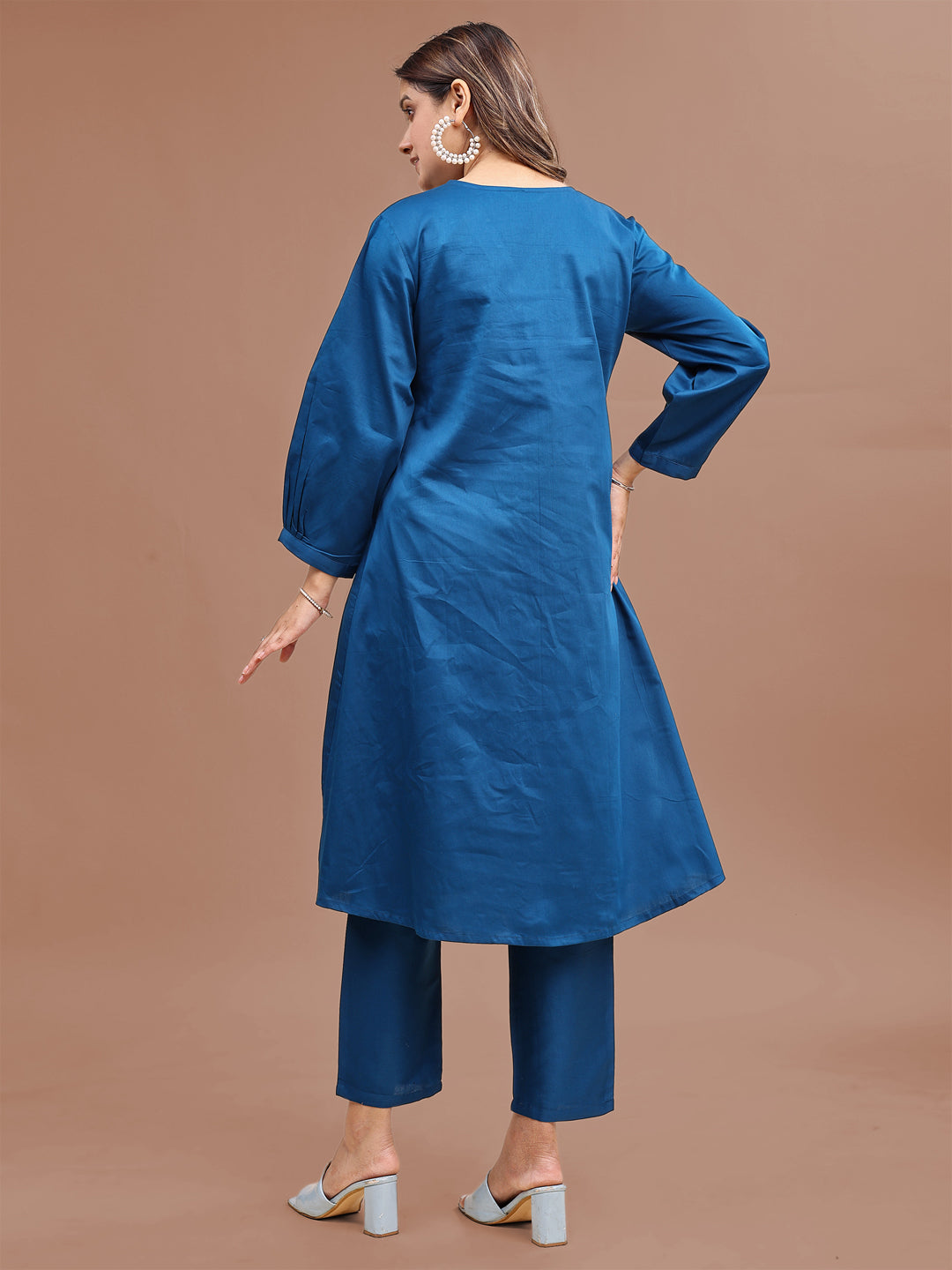 Teal-Cotton-Blend-Embroidered-Yoke-2-Piece-Kurta-Set
