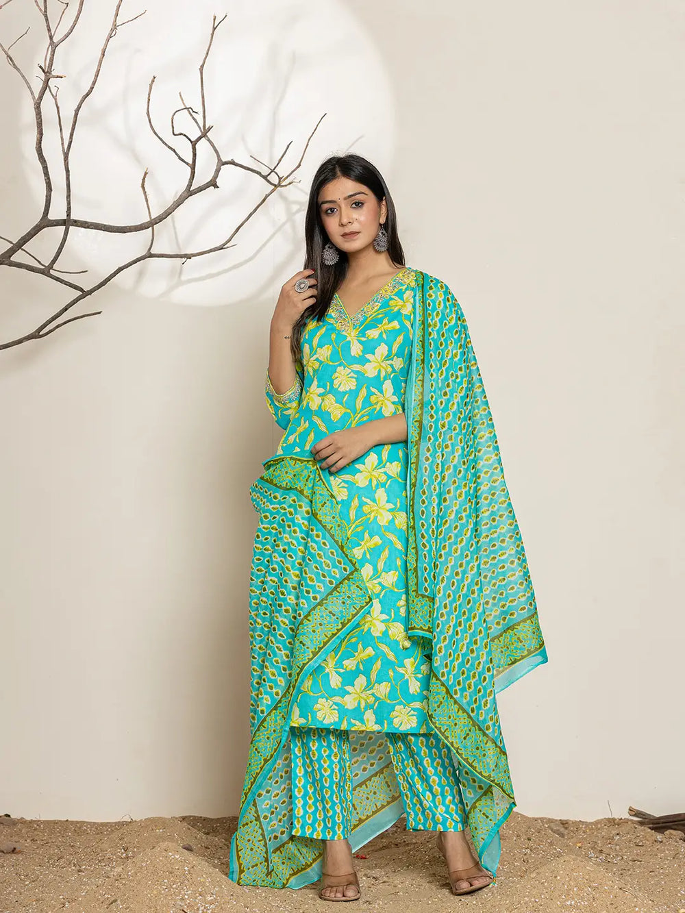 Green-Cotton-Floral-Embroidered-3-Piece-Kurta-Set