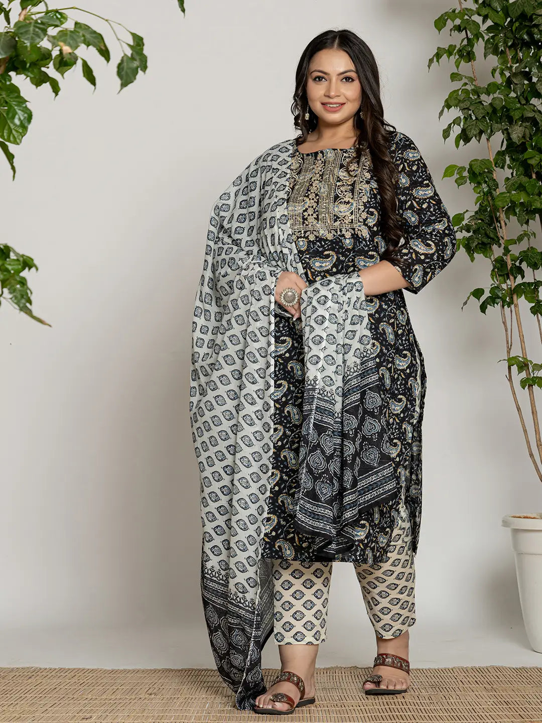 Black-Cotton-Printed-Plus-Size-3-Piece-Kurta-Set