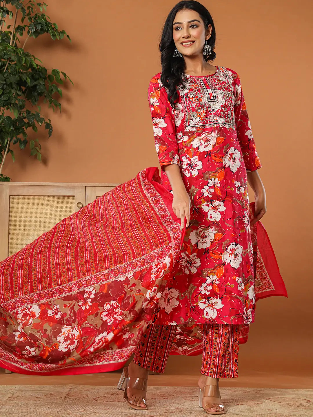 Pink-Cotton-Floral-Embroidered-3-Piece-Kurta-Set