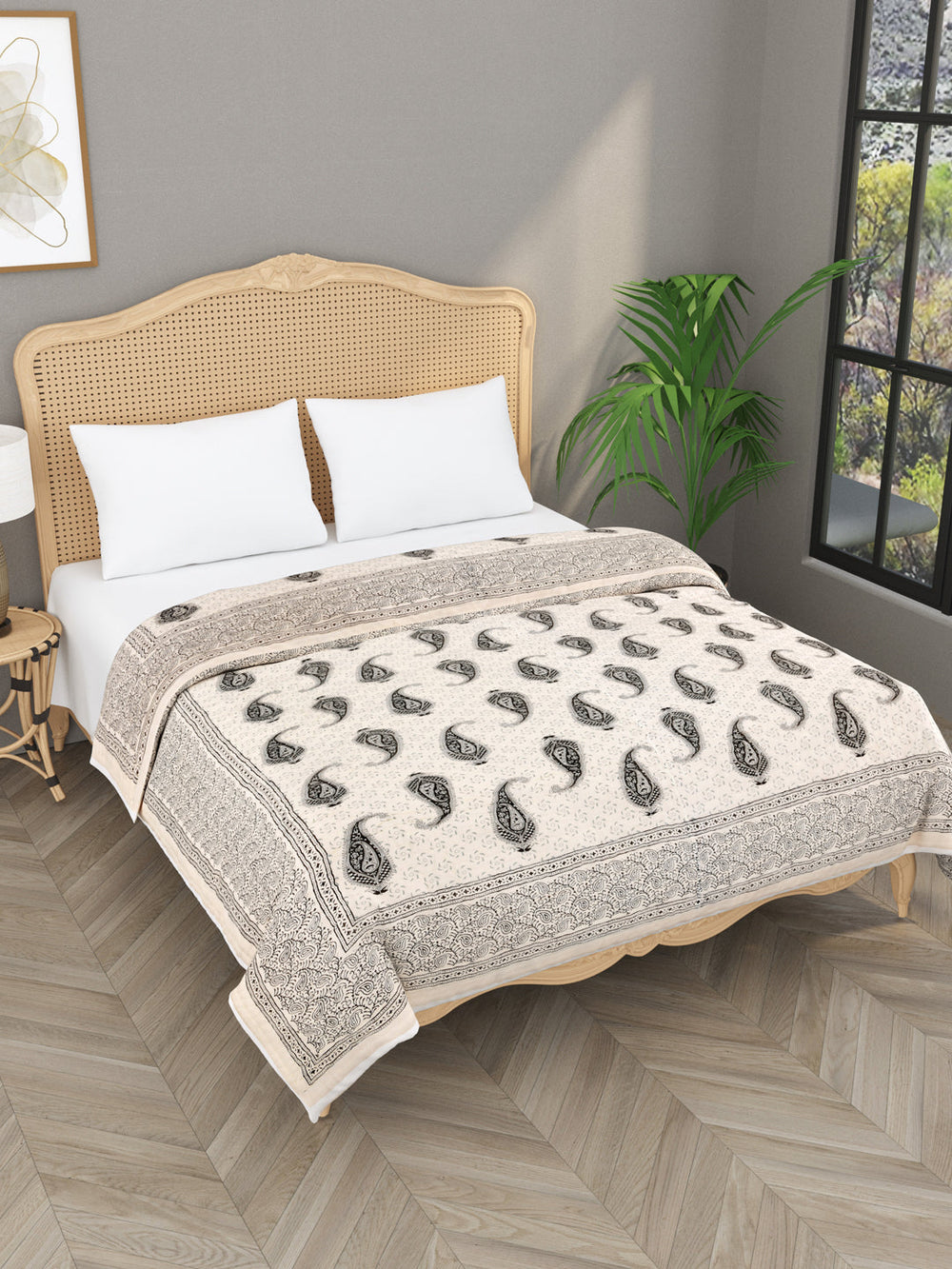 Cream-&-Black-Cotton-Floral-Printed-Double-Bed-Quilt