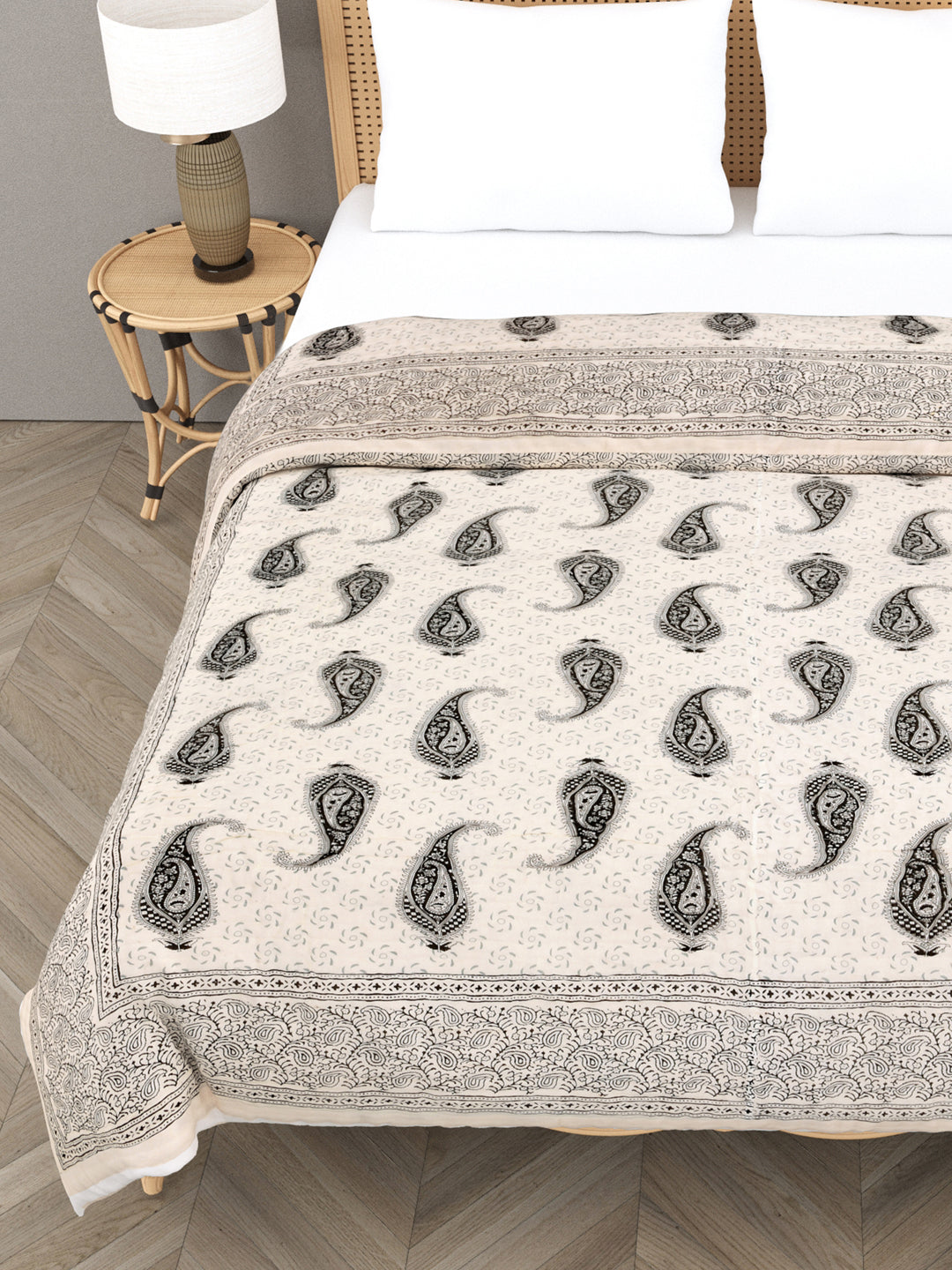 Cream-&-Black-Cotton-Floral-Printed-Double-Bed-Quilt