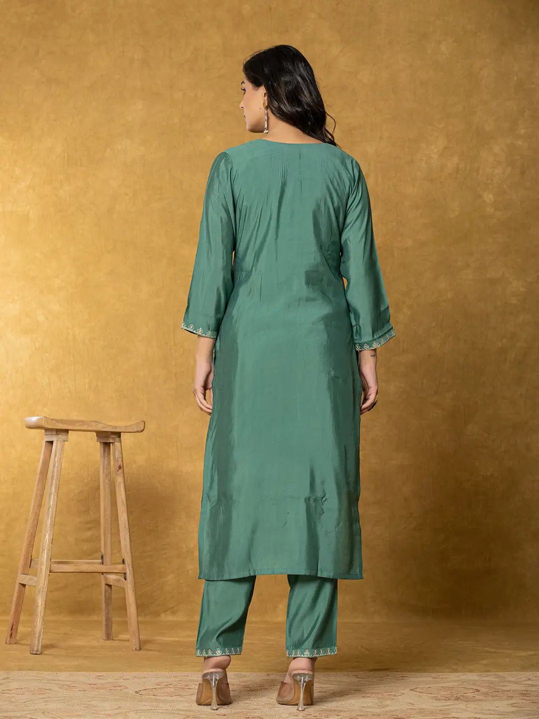 Green-Silk-Blend-Thread-Work-Straight-3-Piece-Kurta-Set