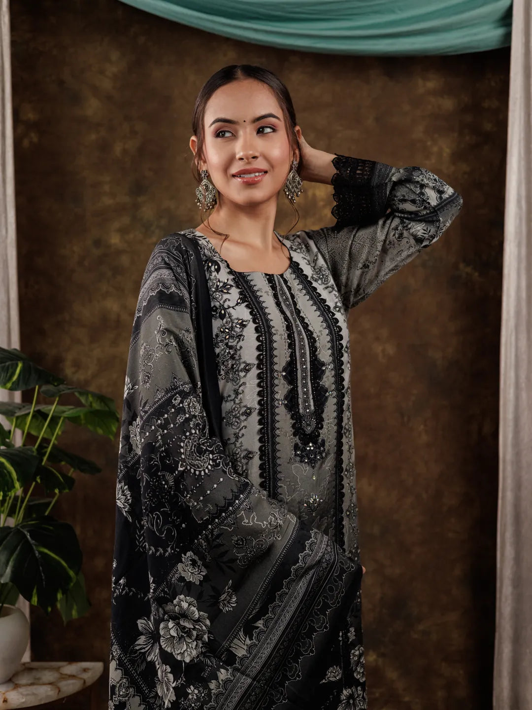 Grey-Muslin-Silk-Hand-Embroidery-Straight-3-Piece-Kurta-Set