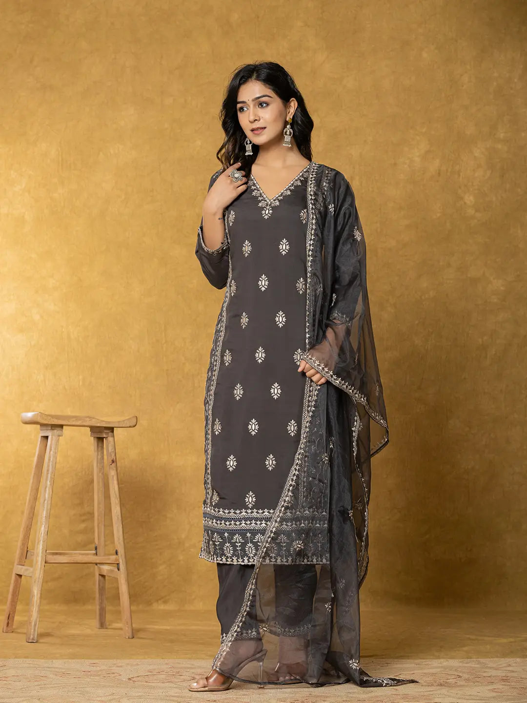 Grey Silk Ethnic Motif Embroidered 3-Piece Kurta Set