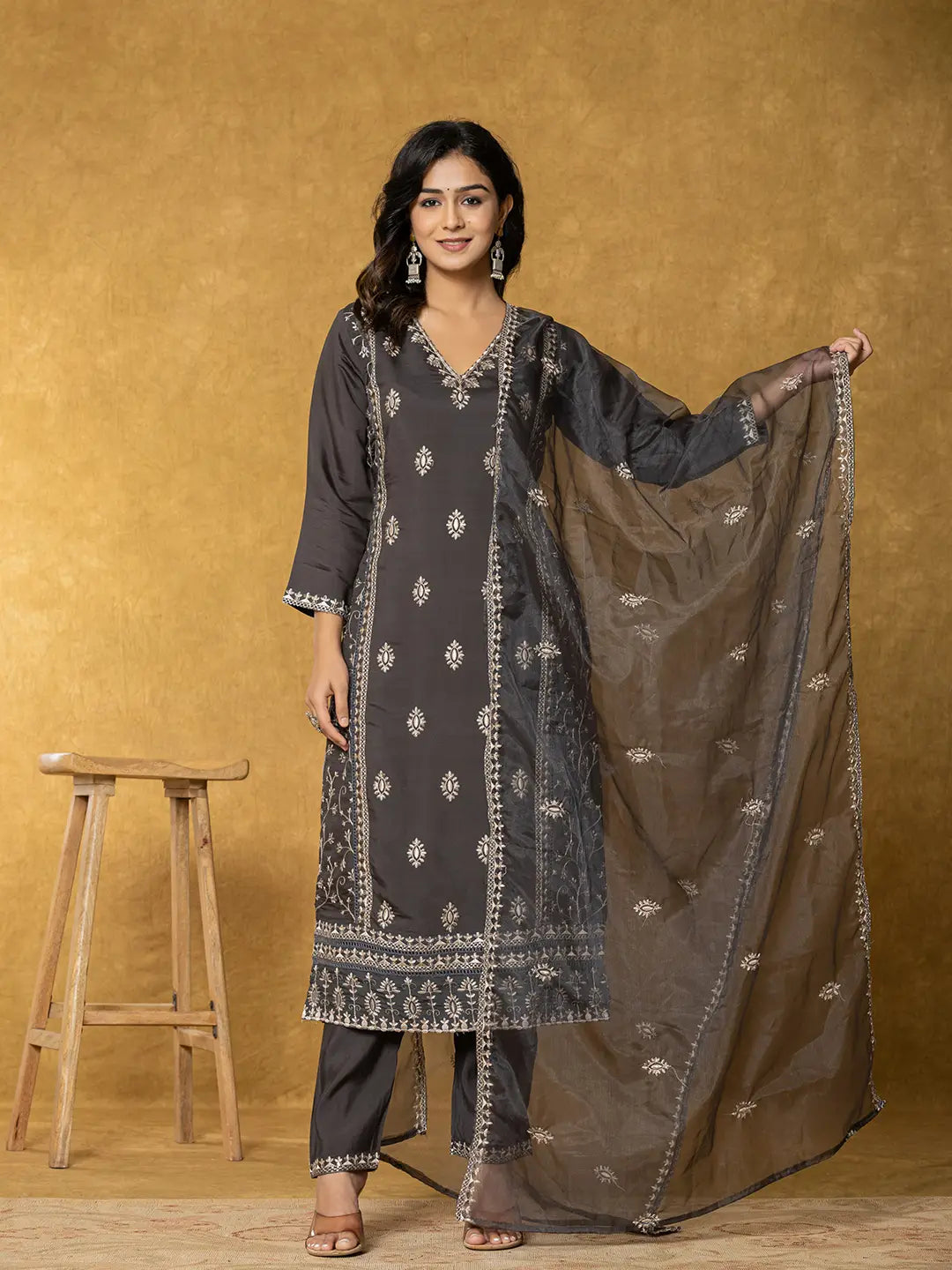 Grey Silk Ethnic Motif Embroidered 3-Piece Kurta Set