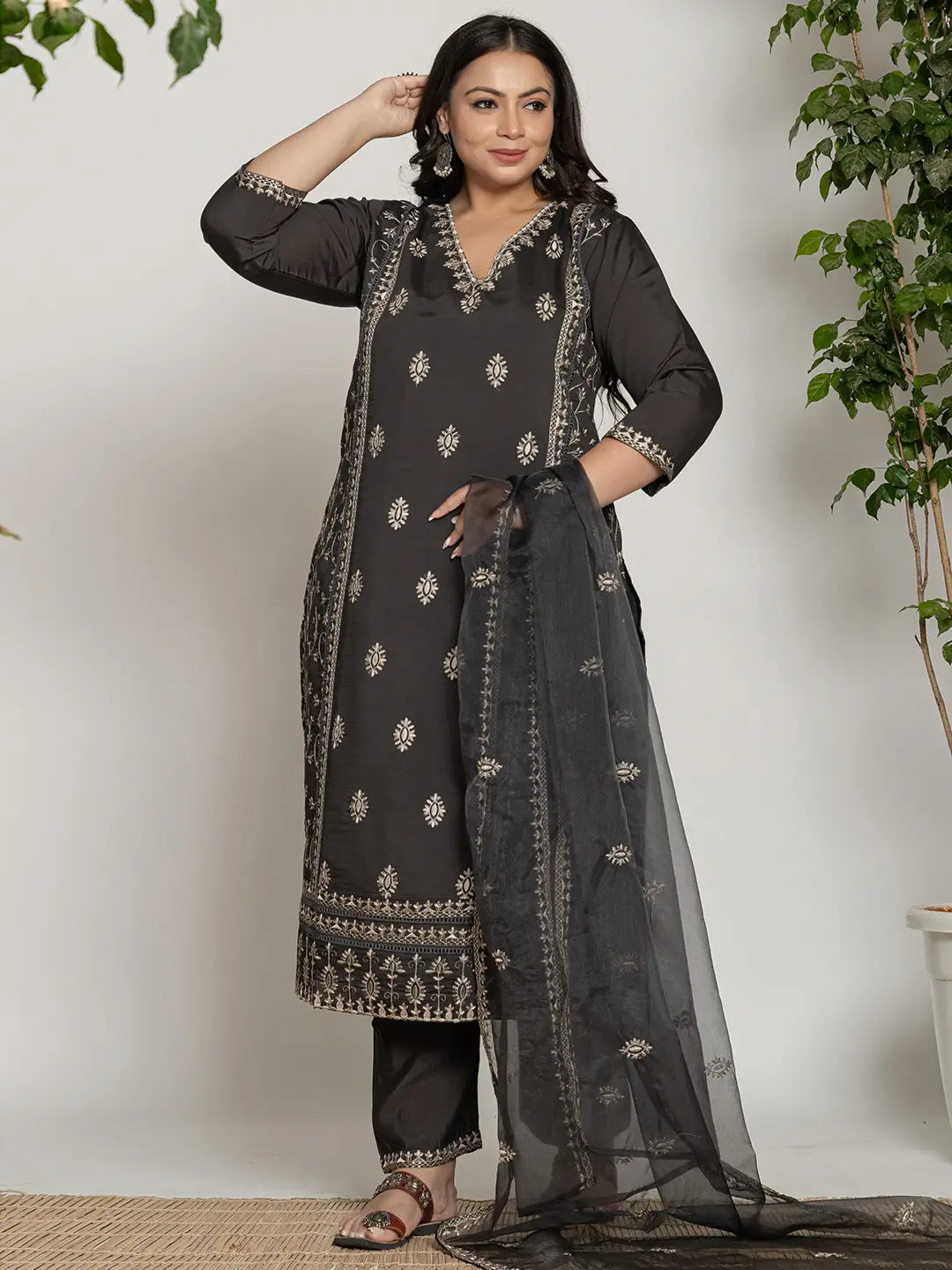 Grey-Silk-Blend-Thread-Work-Straight-Plus-Size-3-Piece-Kurta-Set