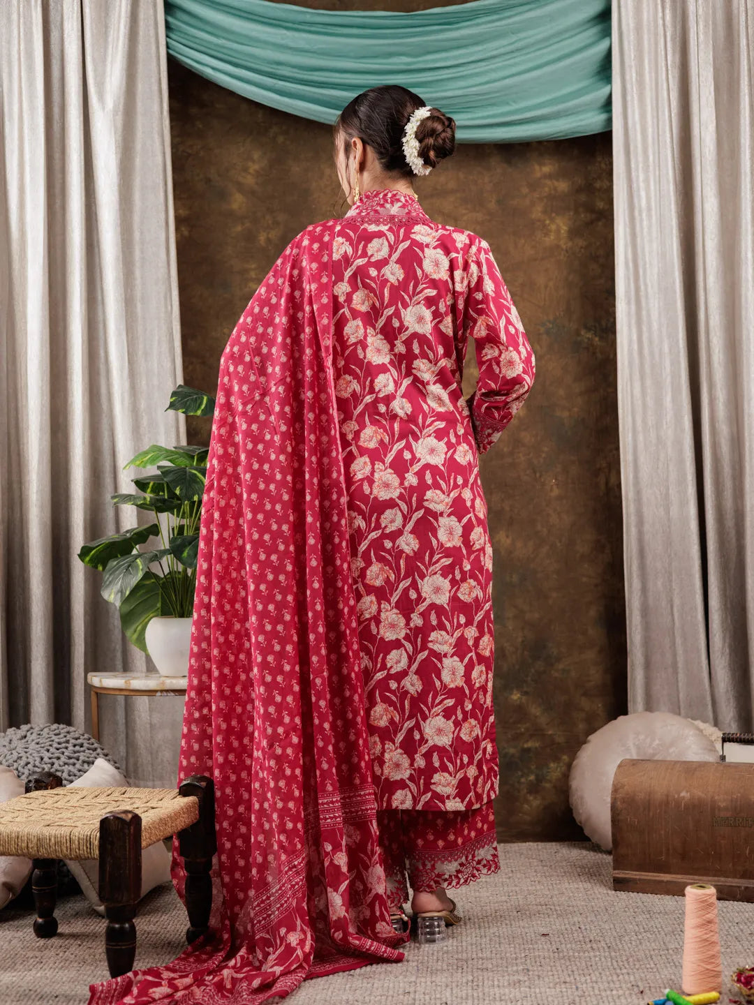 Hot-Pink-Cotton-Floral-Print-Beads-Straight-3-Piece-Kurta-Set