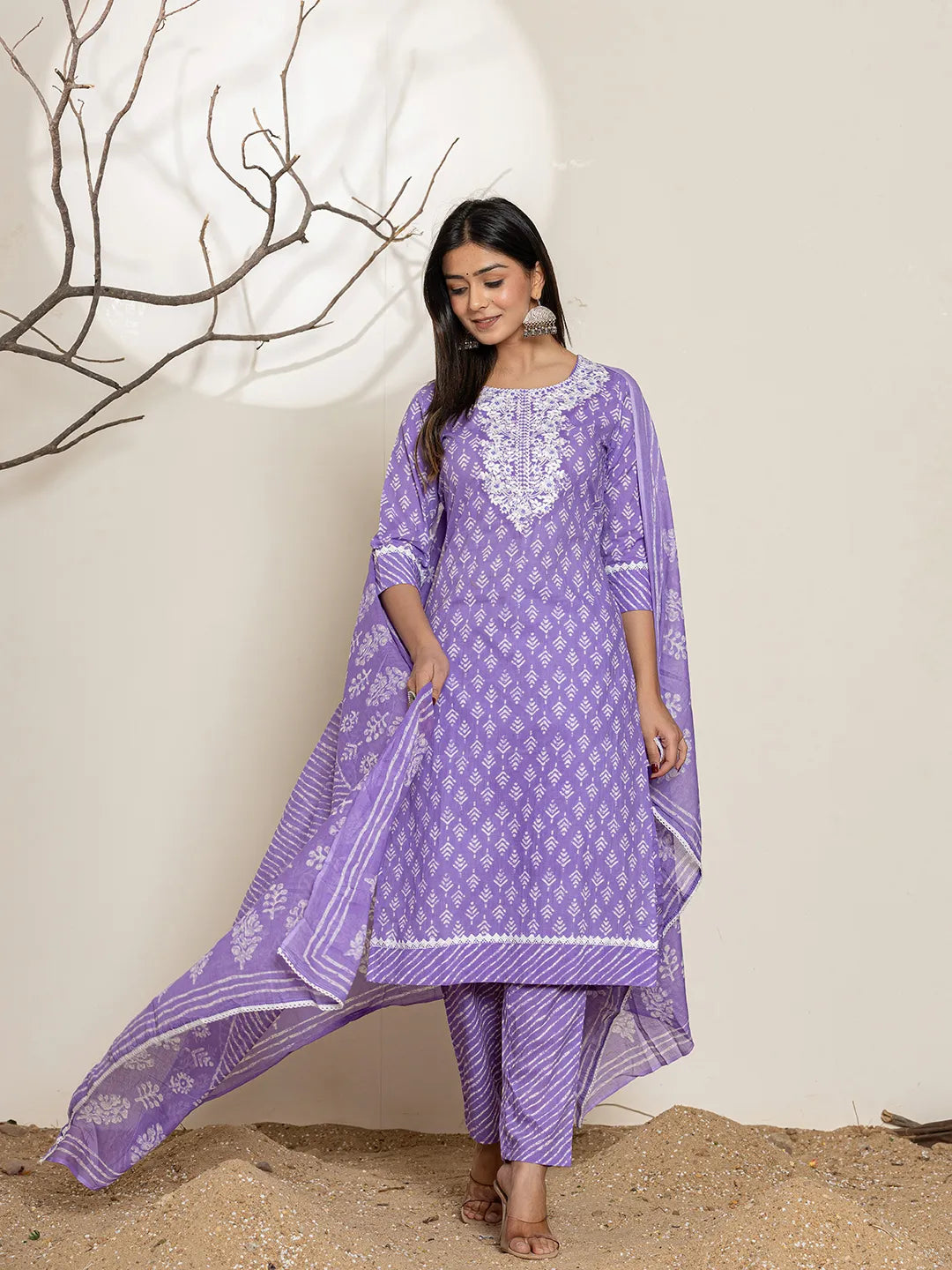 Lavender-Cotton-Ethnic-Motifs-Straight-3-Piece-Kurta-Set